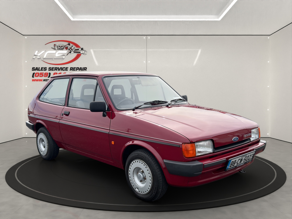1988 Ford Fiesta - image 4