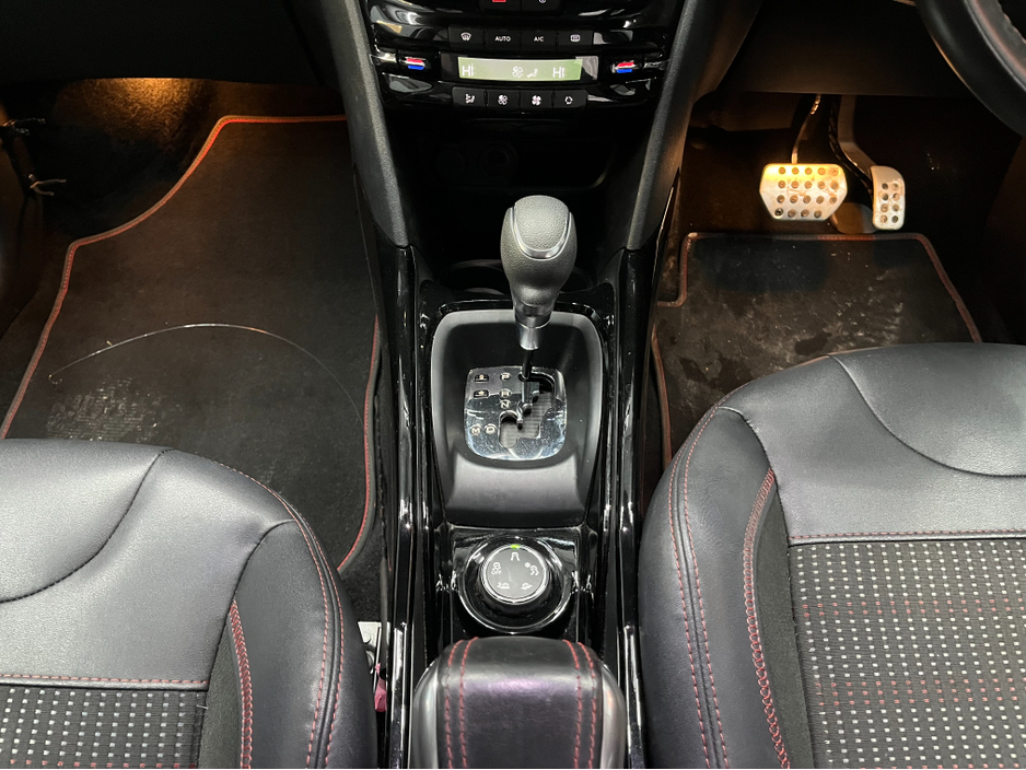 2018 Peugeot 2008 - image 18