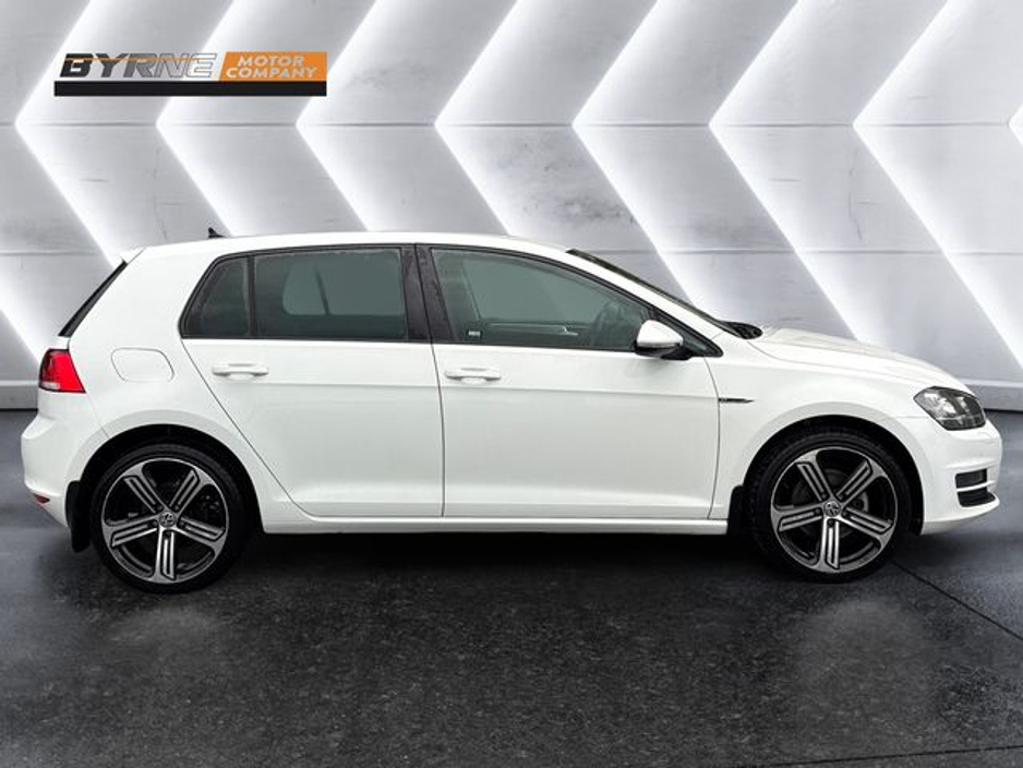 2017 Volkswagen Golf - image 6