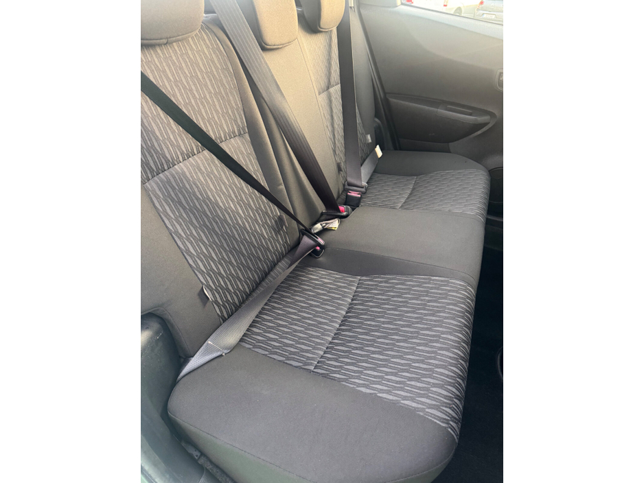 2012 Toyota Yaris 1.0 VVT-i 3Dr Terra €8,950