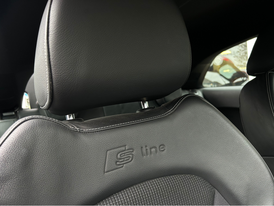 2013 Audi A1 - image 12