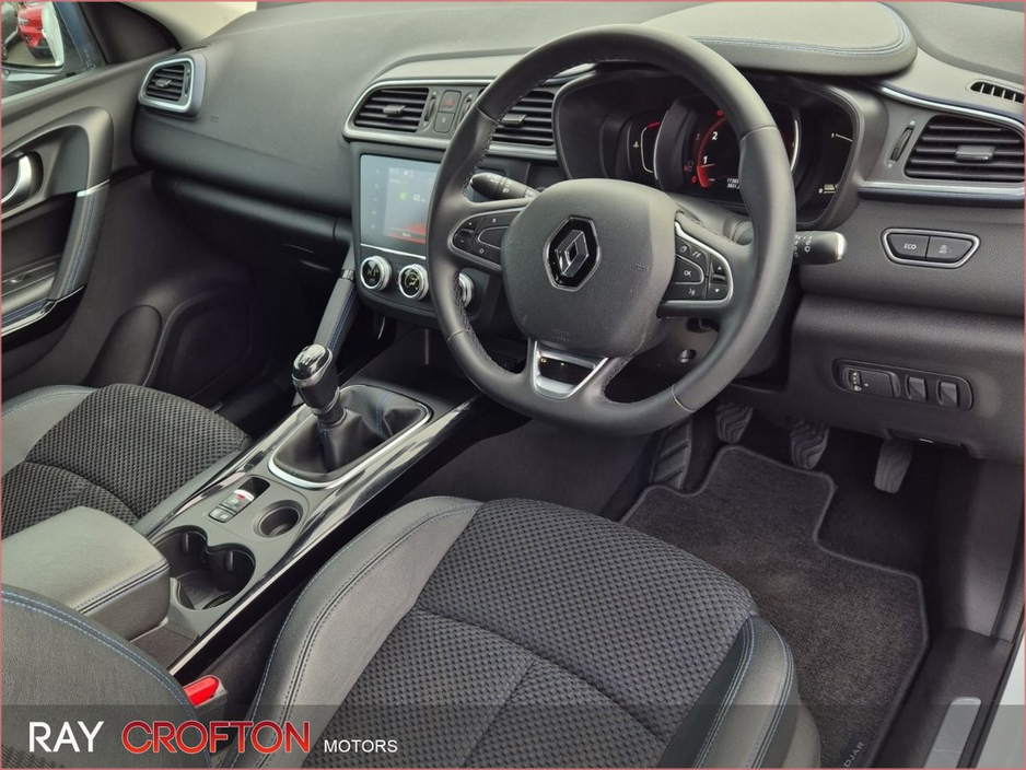 2020 Renault Kadjar - image 2