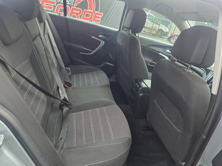 2013 Vauxhall Insignia - image 7