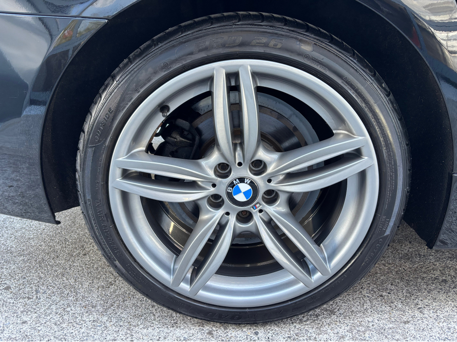 2016 BMW 5 Series - image 10