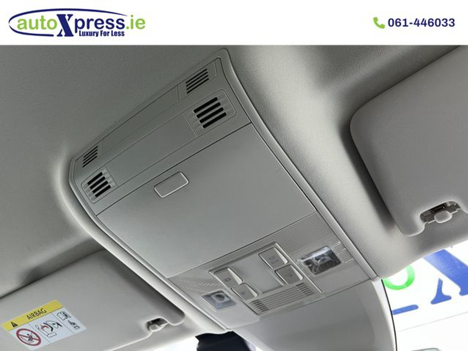 2020 Volkswagen Passat - image 37