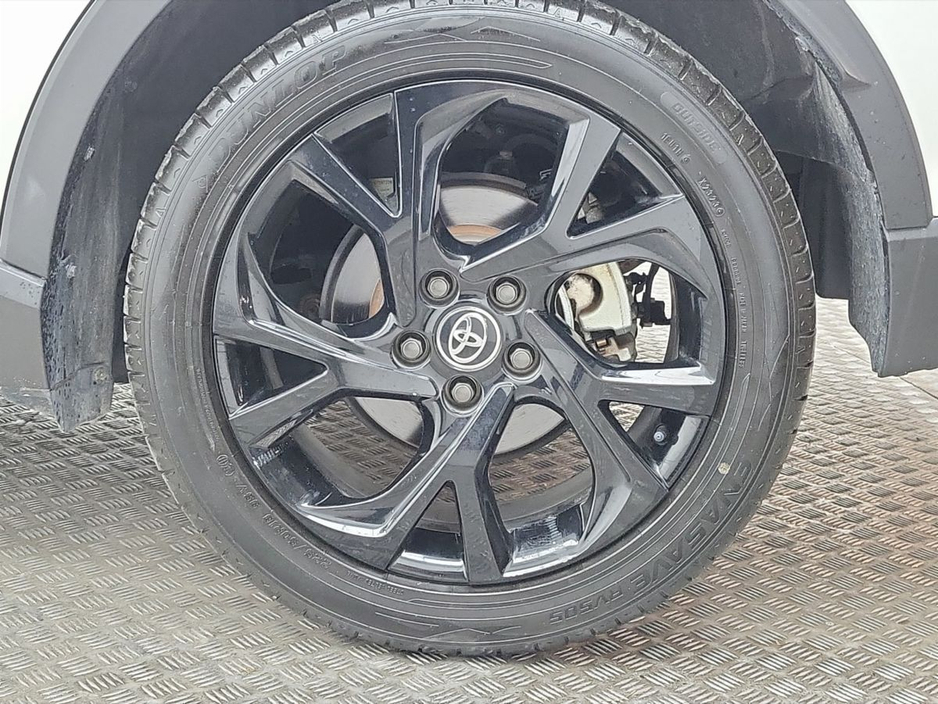 2019 Toyota C-HR - image 15