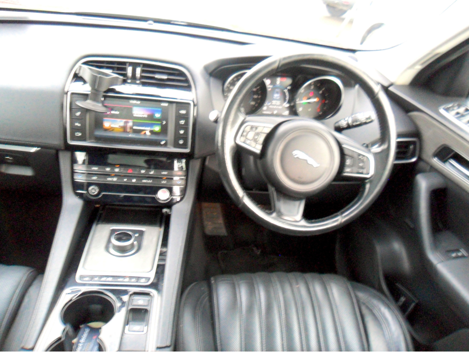 2016 Jaguar F-Pace 2.0 D PORTFOLIO  AUTO.......NCT 09/26........ENGINE REBUILT BY JAGUAR €18,995