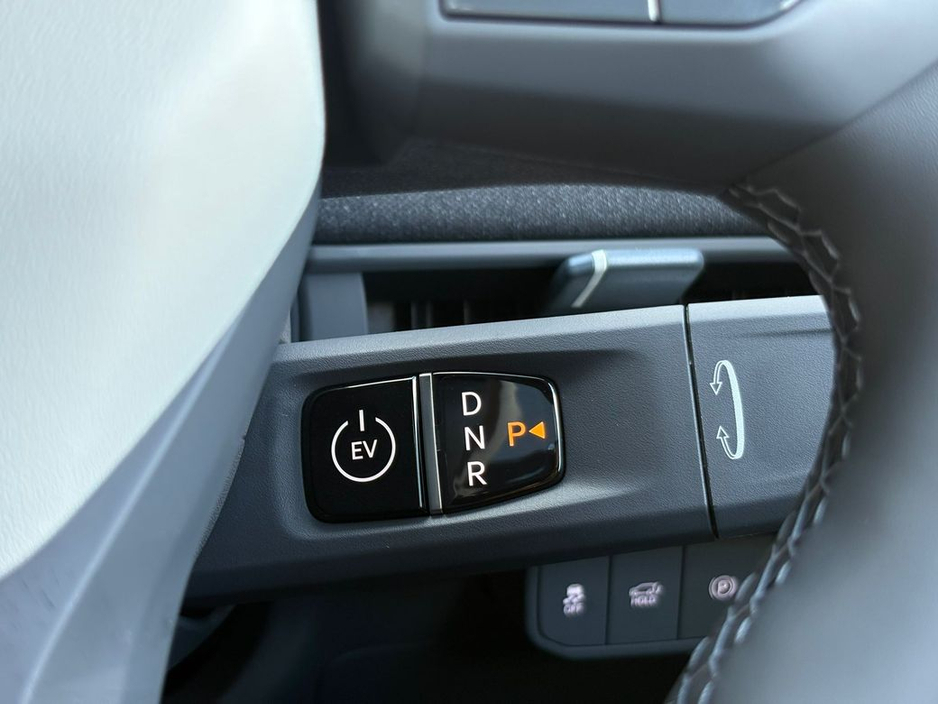 2026 Kia EV3 - image 13