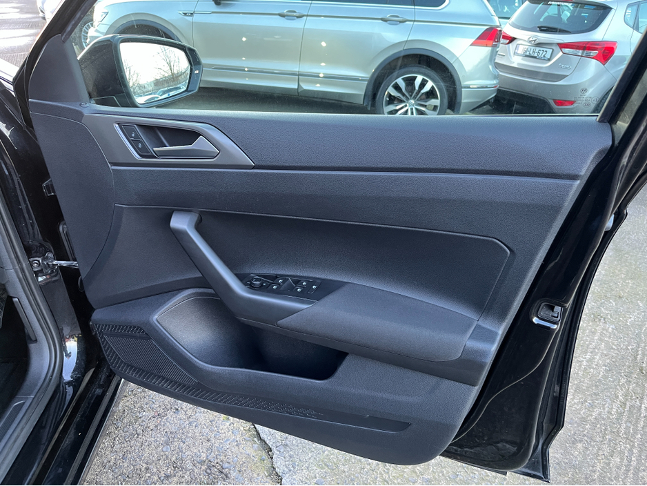 2019 Volkswagen Polo COMFORTLINE AUTOMATIC 1.0 PETROL //REVERSE CAMERA//CARPLAY// €15,950