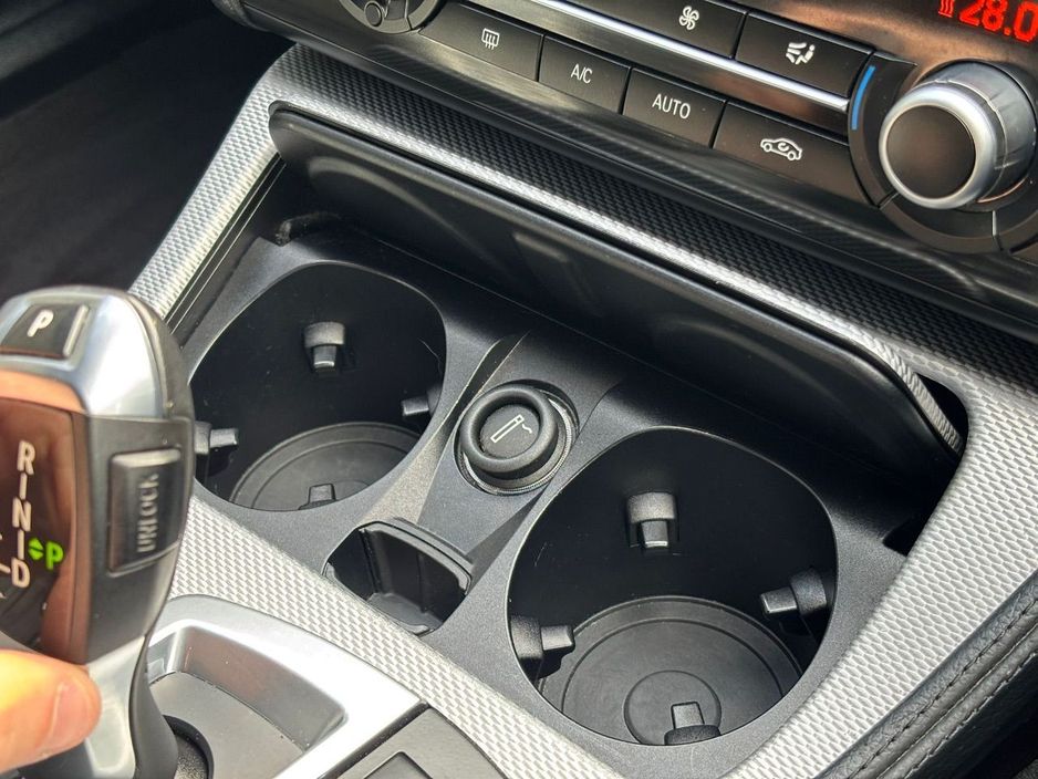 2016 BMW 5 Series - image 29