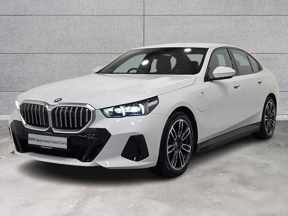 2024 BMW 5 Series - image 26