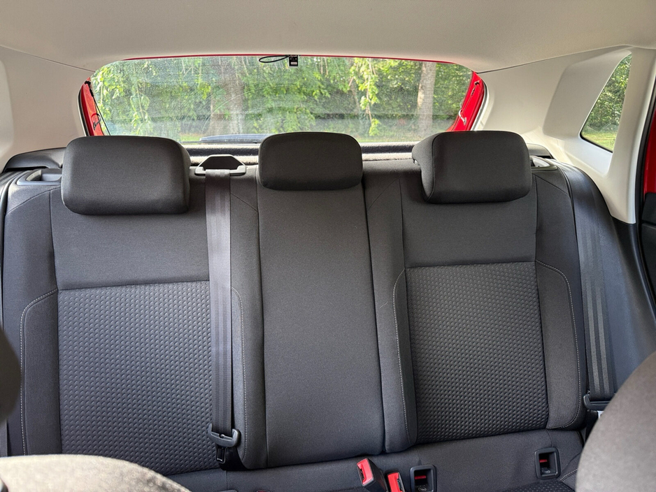 2018 Volkswagen Polo - image 28