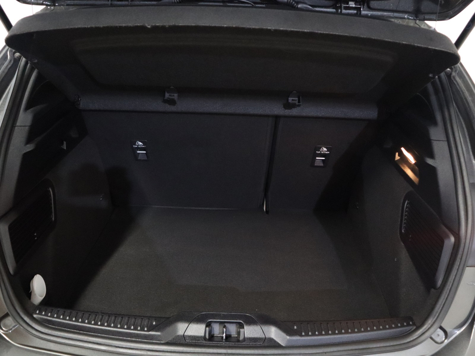 2023 Ford Focus - image 25