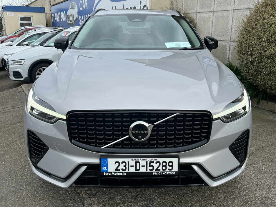 2023 Volvo XC60 - image 2