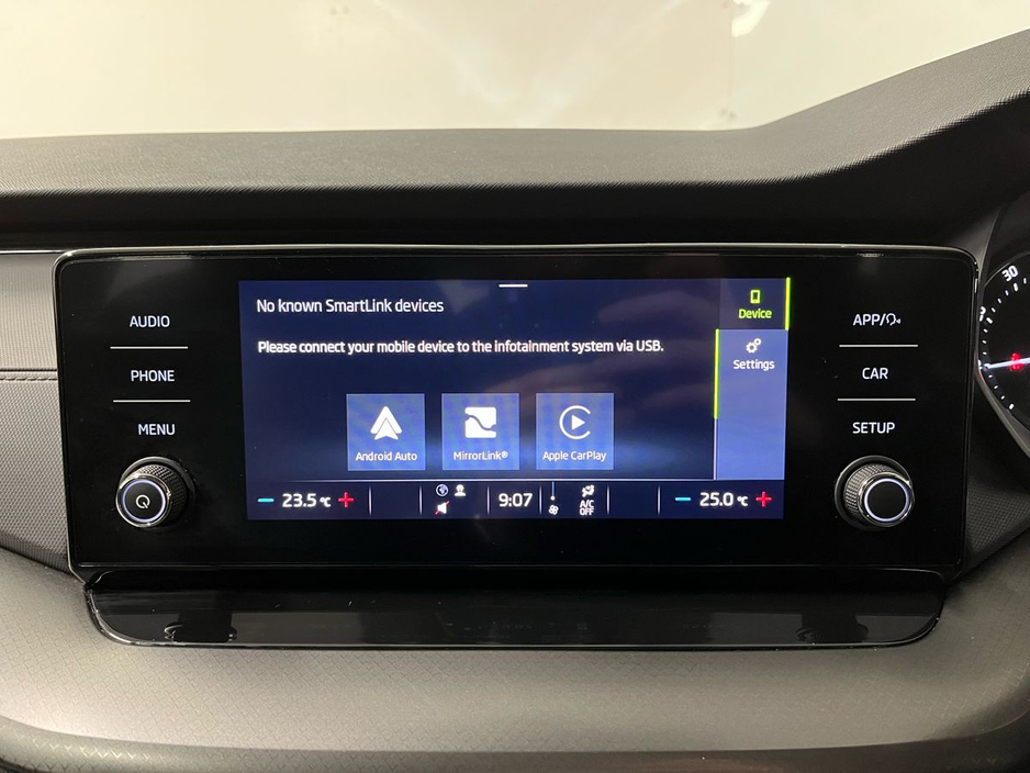 2023 Skoda Octavia - image 14