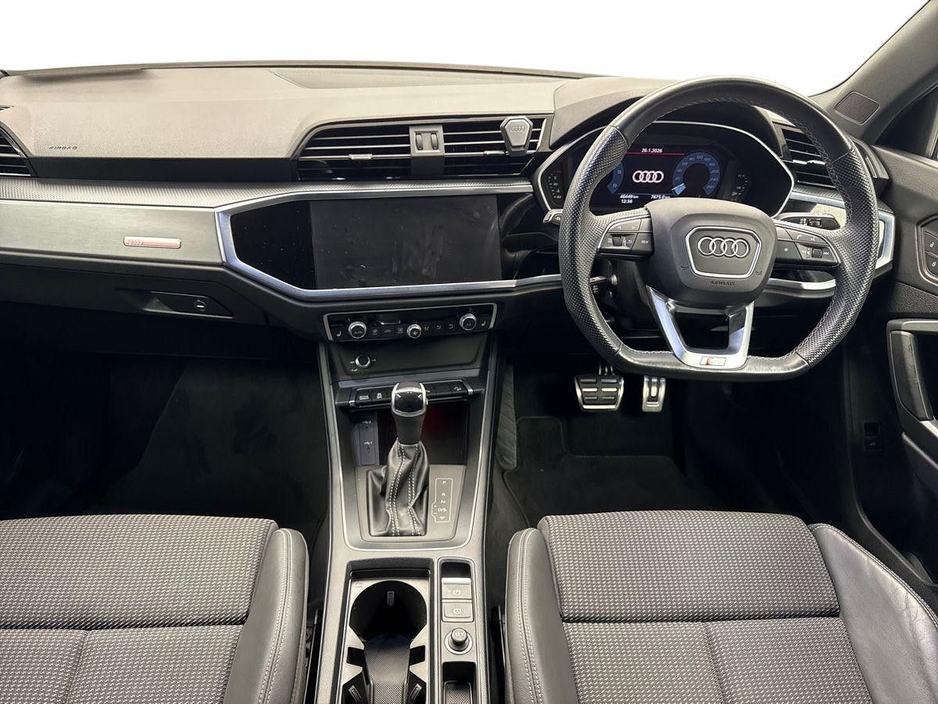 2023 Audi Q3 - image 8