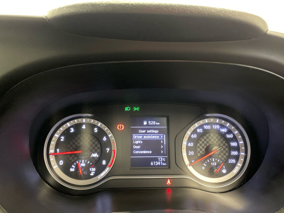 2022 Hyundai i10 - image 18