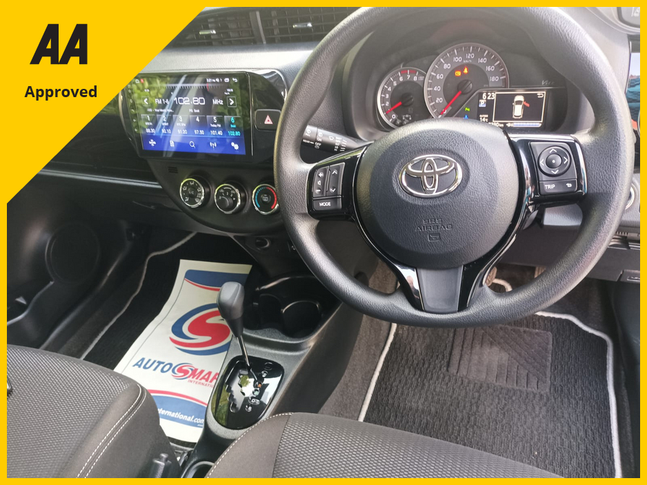 2019 Toyota Yaris - image 7