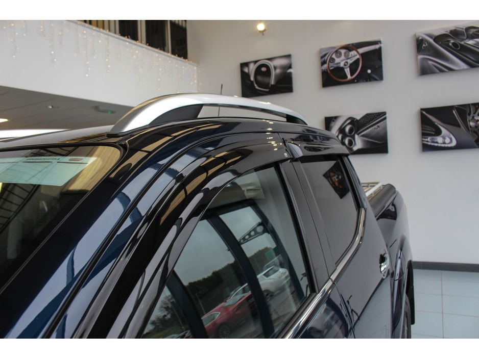 2021 Nissan Navara TEKNA 2.3DCi AUTOMATIC €32,899