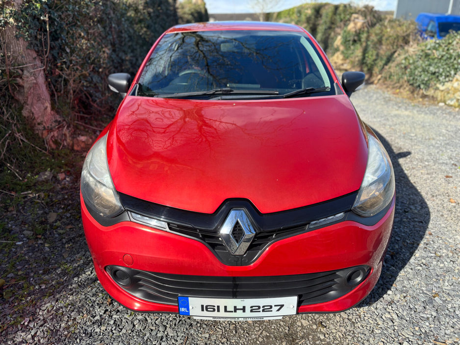 2016 Renault Clio - image 6