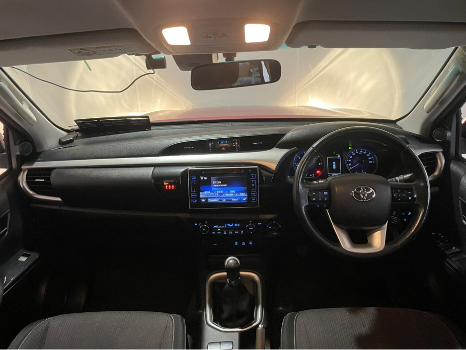 2018 Toyota Hilux DOUBLE CAB SR5 4DR DREW €29,950