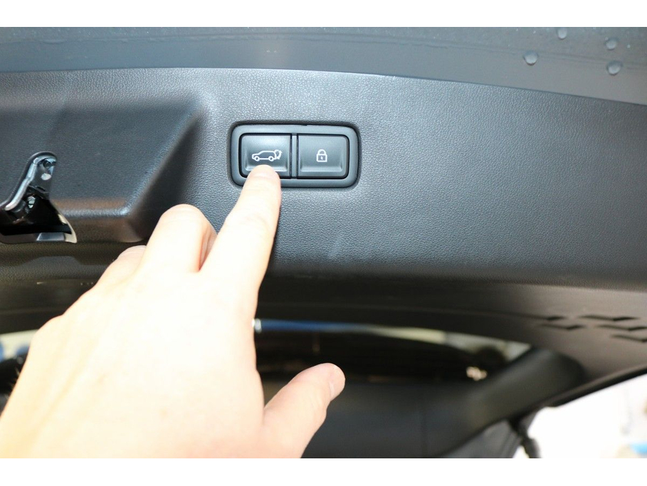 2025 Hyundai Santa Fe - image 7