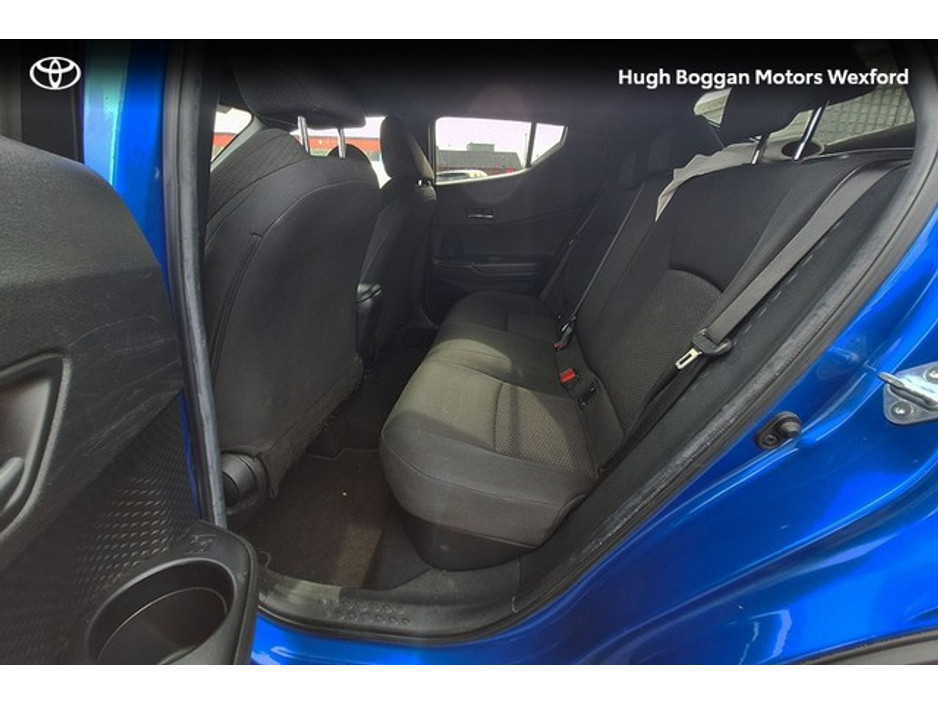 2019 Toyota C-HR - image 7