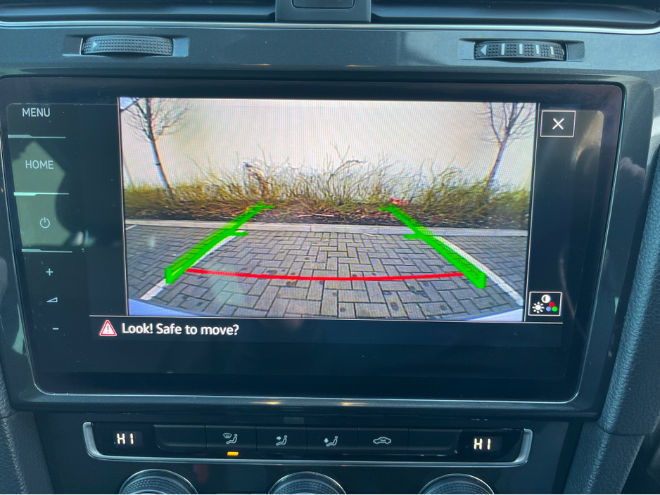 2019 Volkswagen Golf - image 10