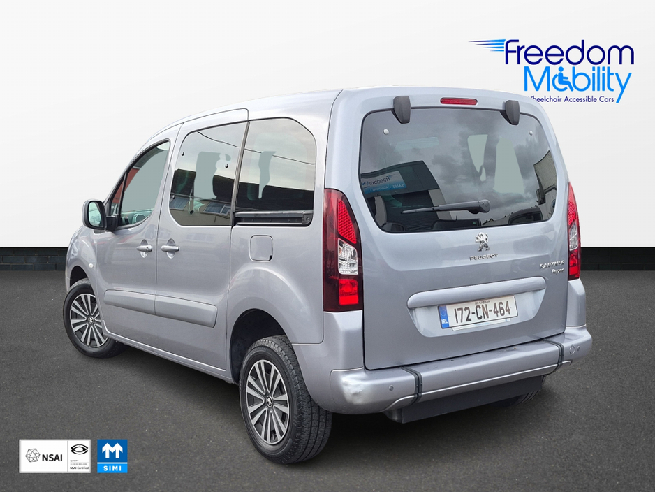 2017 Peugeot Partner - image 3