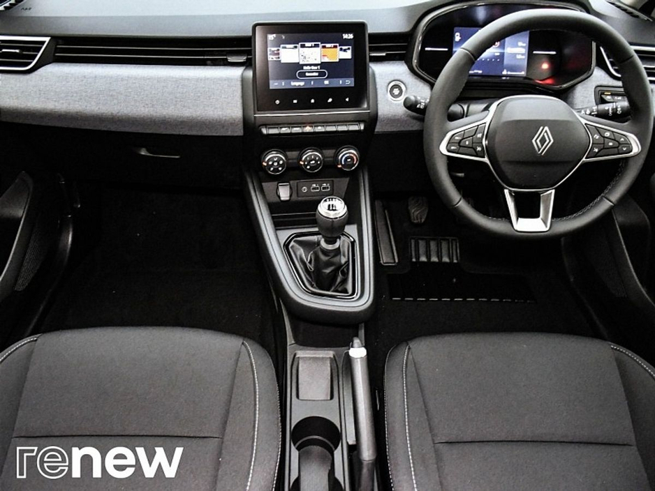 2025 Renault Clio - image 2