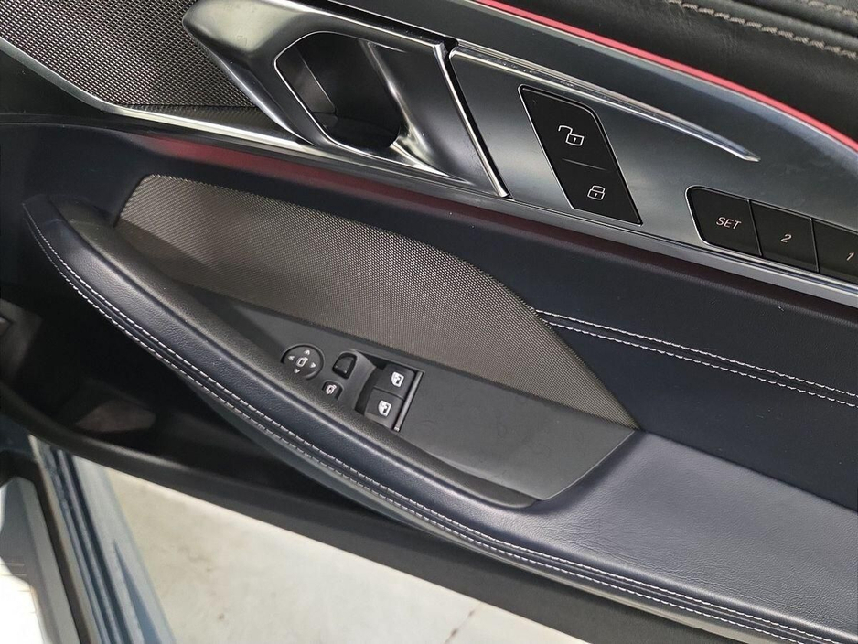 2019 BMW 8 Series - image 23