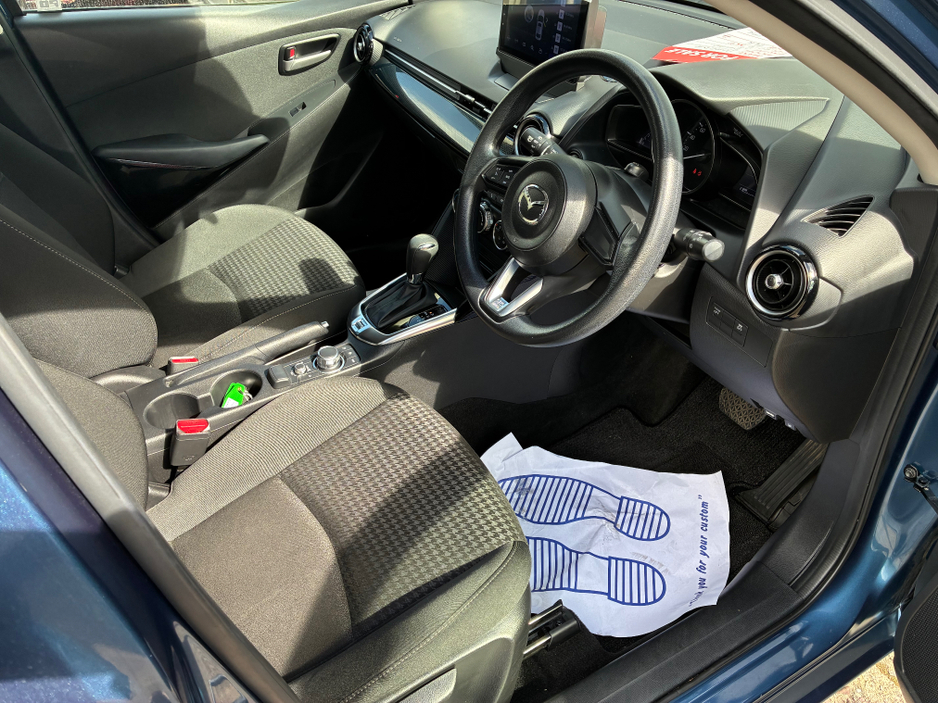 2017 Mazda Demio - image 20