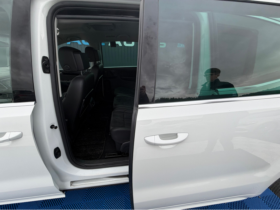 2019 Volkswagen Sharan - image 32