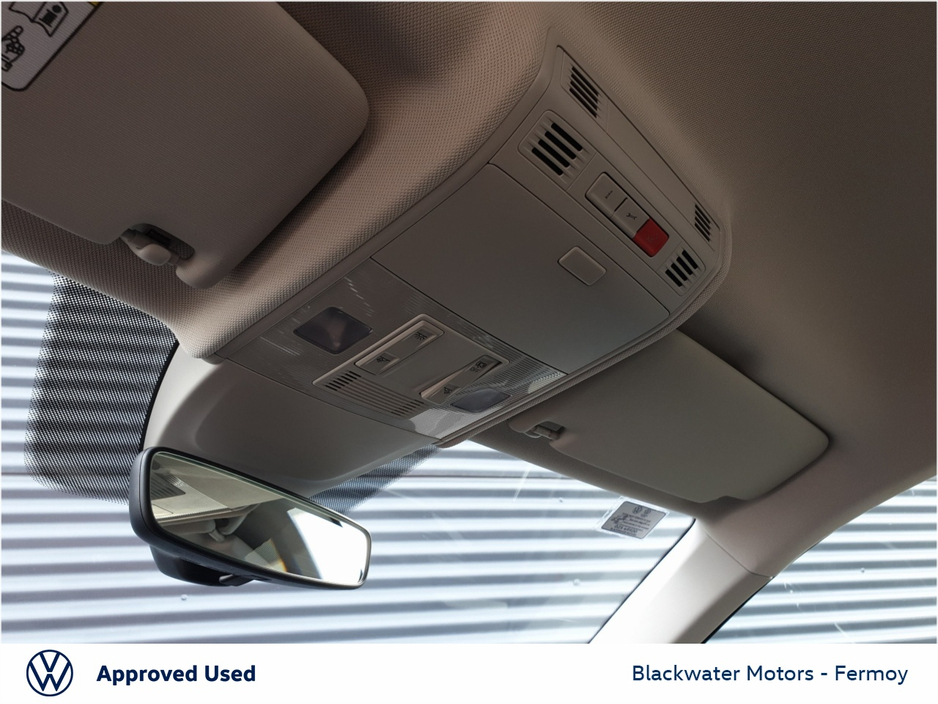 2022 Volkswagen Polo 1.0TSI 95BHP LIFE WITH FLOOR MATS €18,950