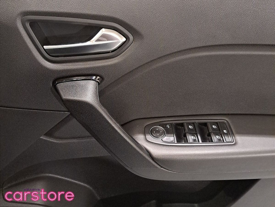 2023 Renault Captur - image 20