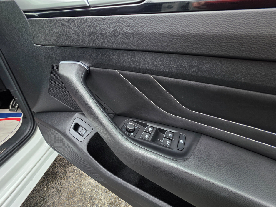 2022 Volkswagen Arteon - image 9