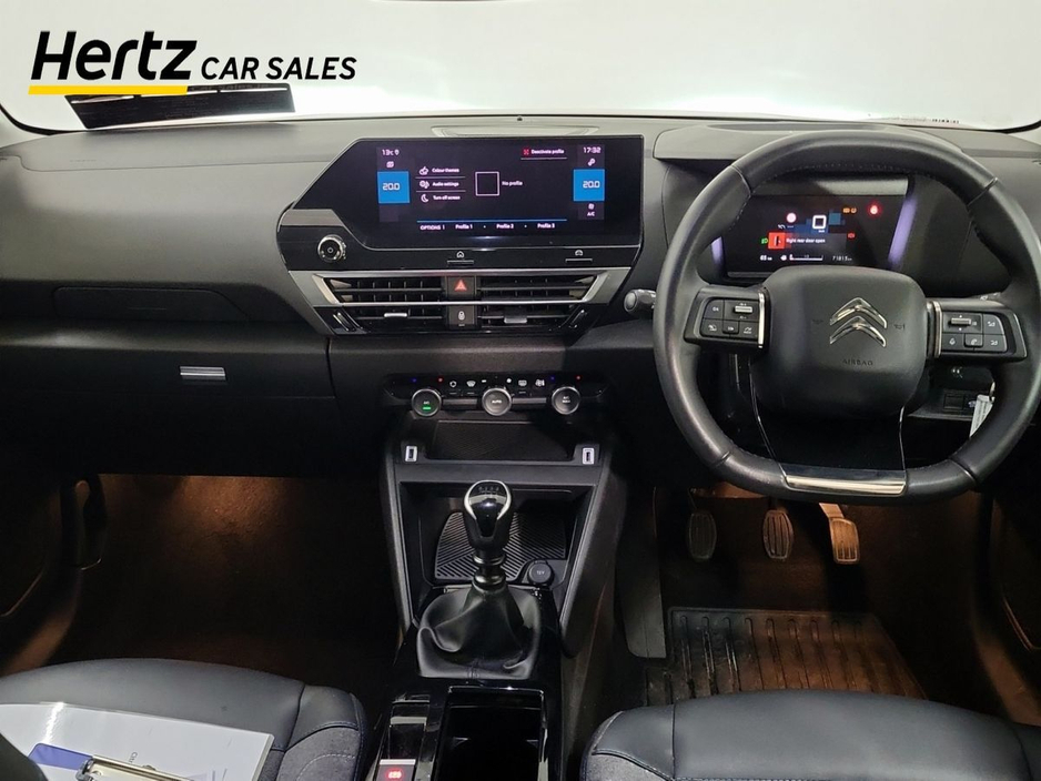 2023 Citroen C4 - image 12