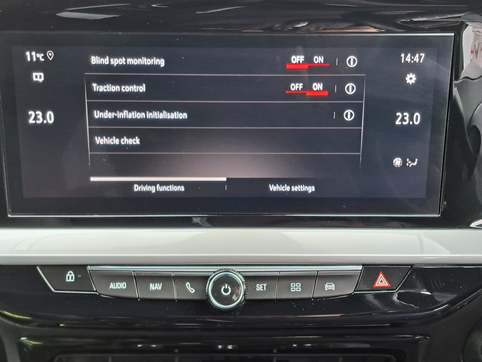 2023 Opel Mokka - image 31