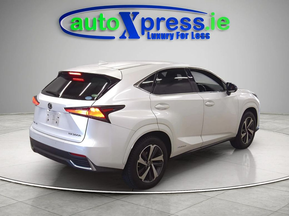 2021 Lexus NX 300 h - image 4