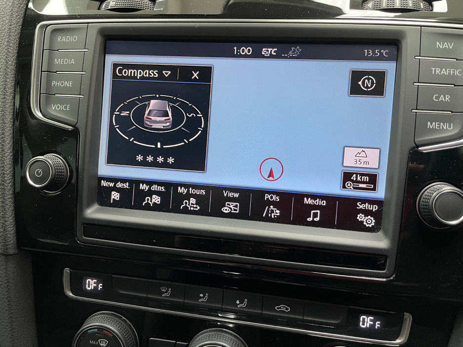 2014 Volkswagen Golf - image 13