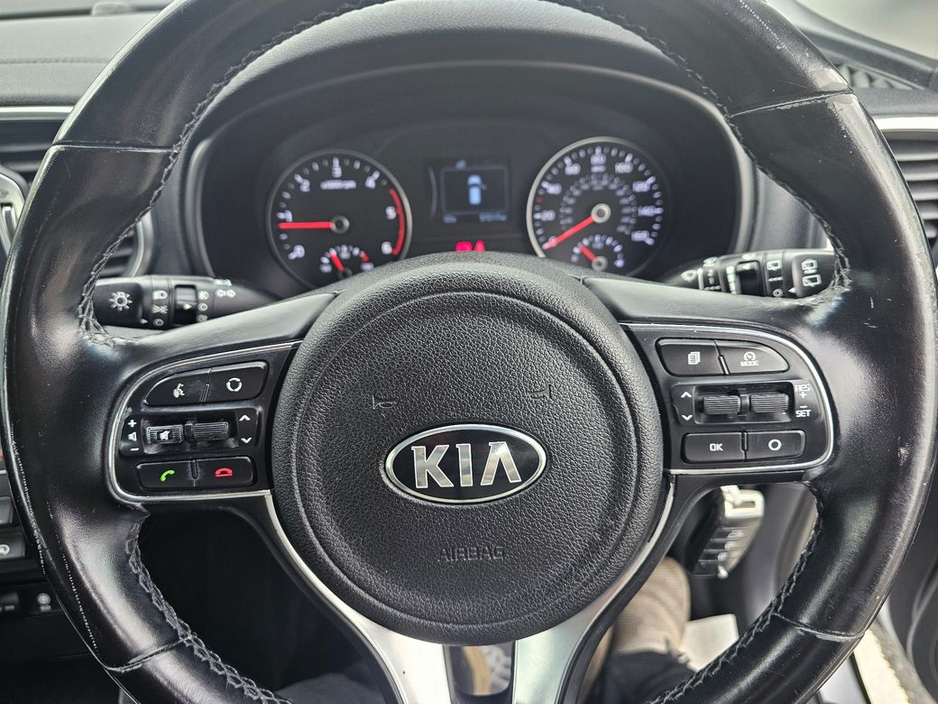 2017 Kia Sportage - image 8