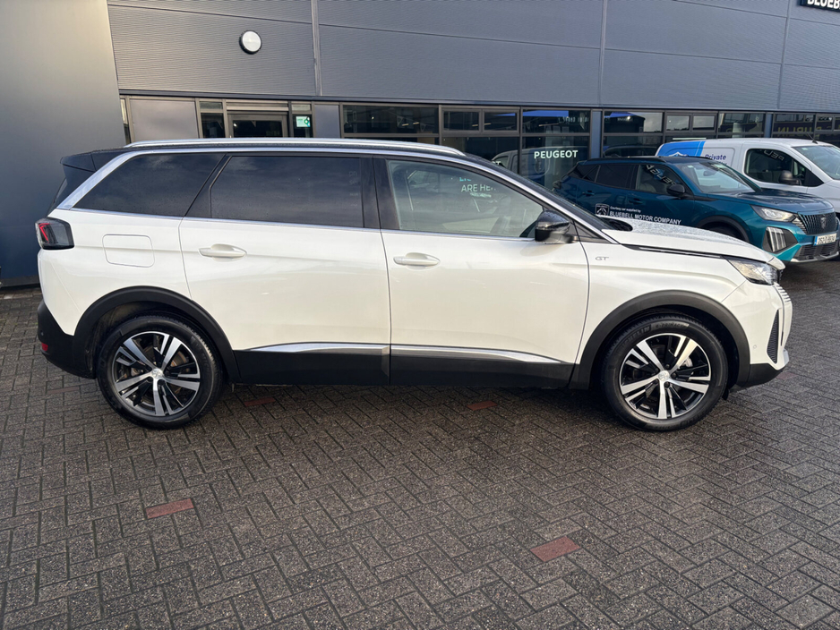 2024 Peugeot 5008 1.2 Hybrid 136bhp E-DCS6 GT €40,950