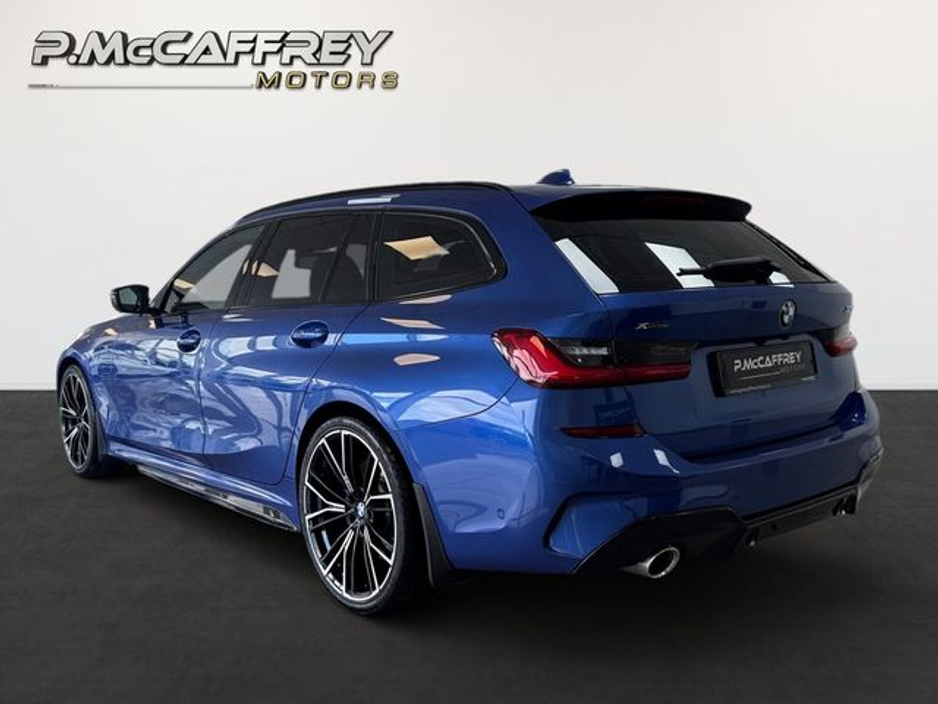 2021 BMW 3 Series - image 7