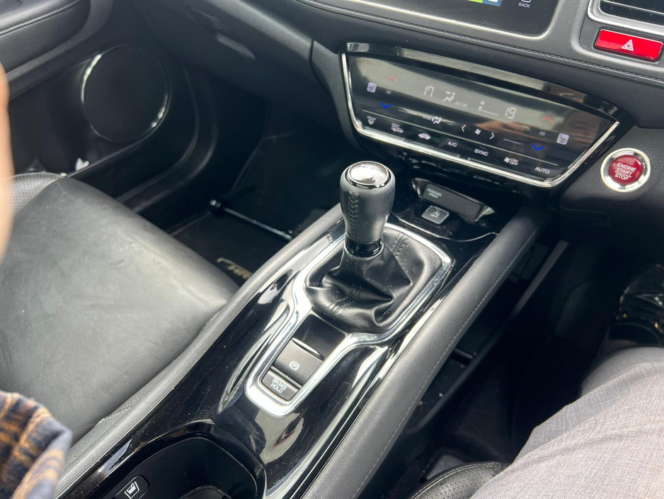 2016 Honda HR-V - image 17