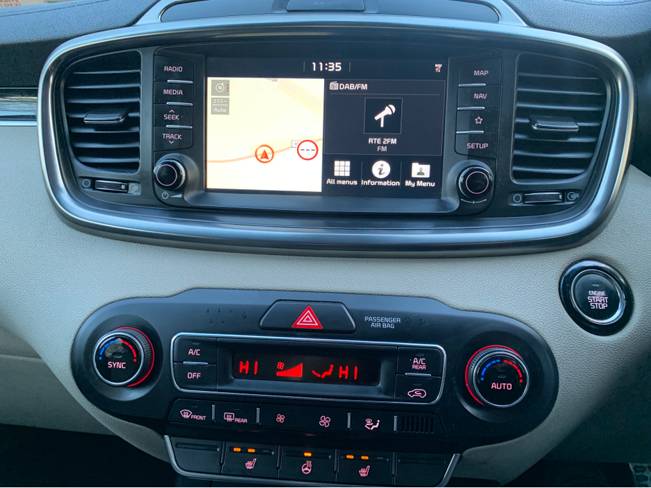 2019 Kia Sorento - image 10