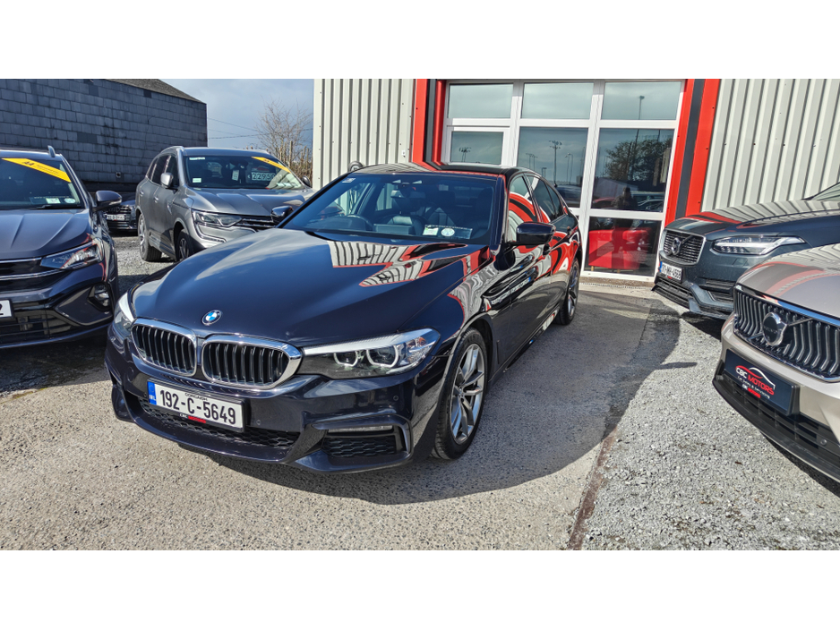 2019 BMW 5 Series - image 6