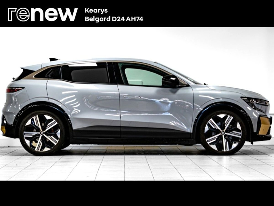 2024 Renault Megane E-Tech - image 7