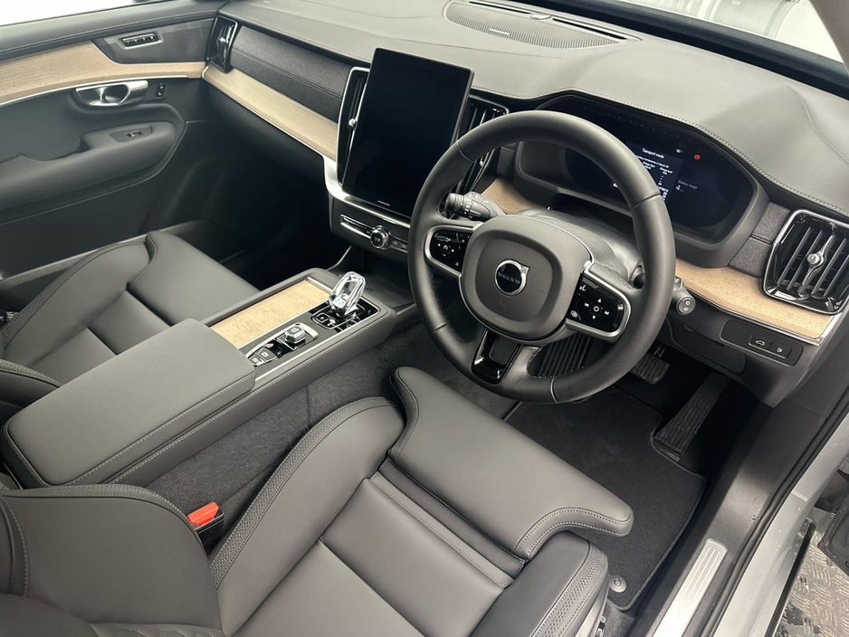 2026 Volvo XC90 - image 6
