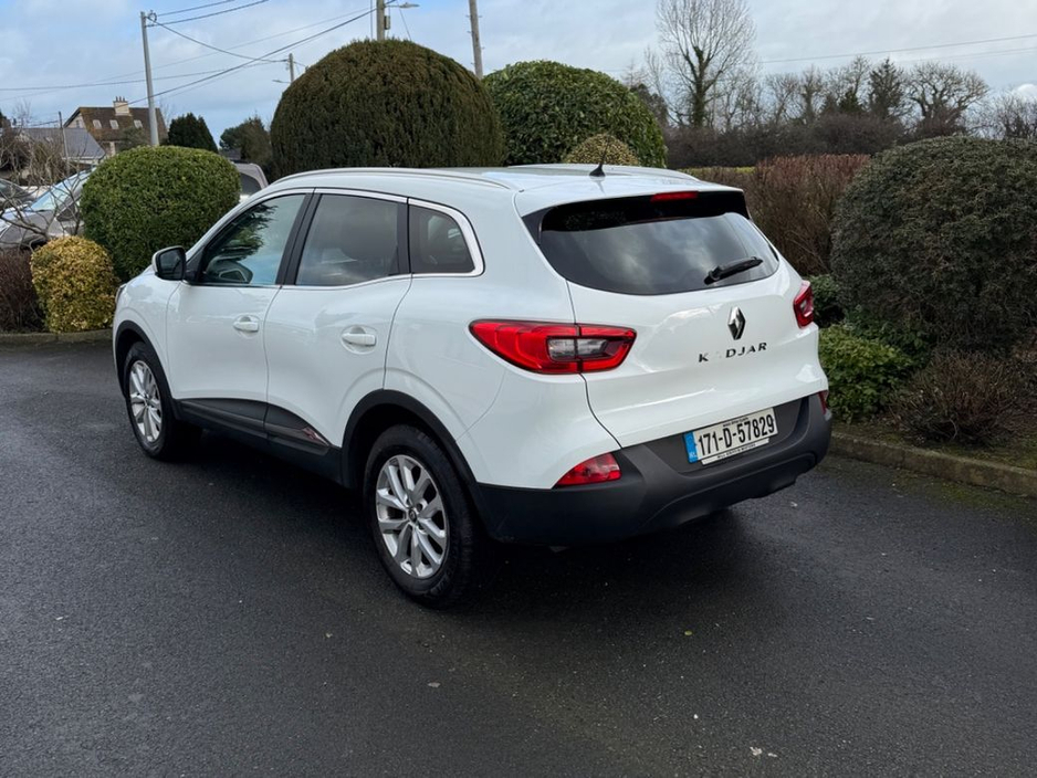 2017 Renault Kadjar - image 3