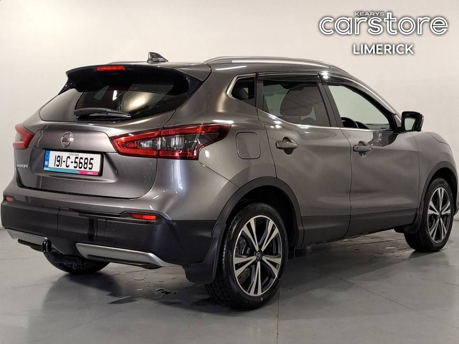 2019 Nissan Qashqai - image 3